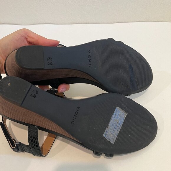 Vionic Women's Black Pyrite Emmy Backstrap Wedge - Picture 5 of 7